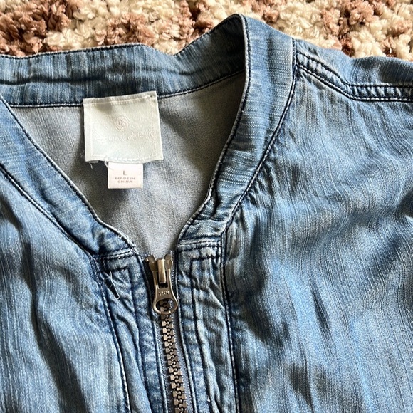 Sumday Denim Zip Up - Picture 5 of 6
